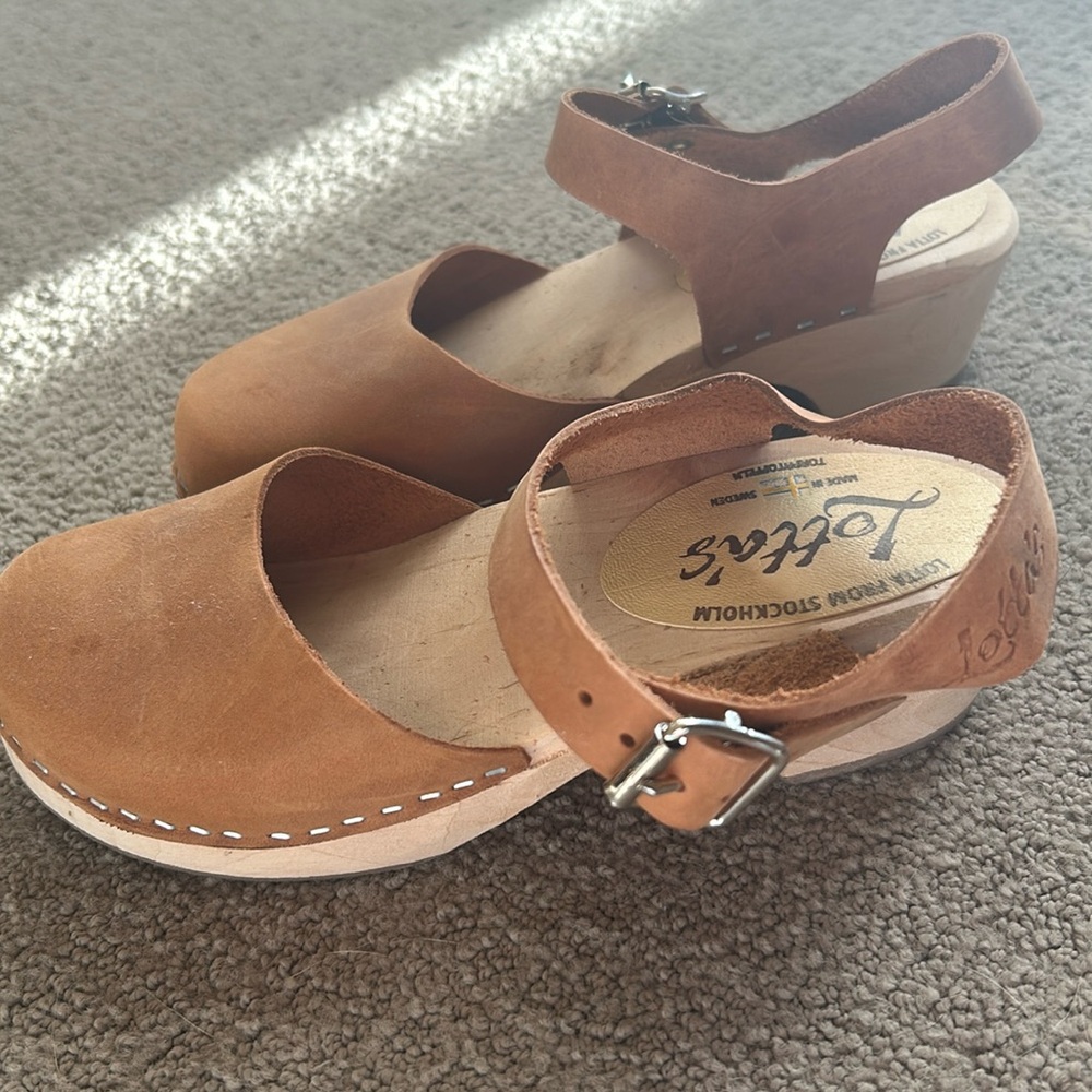 Clogs